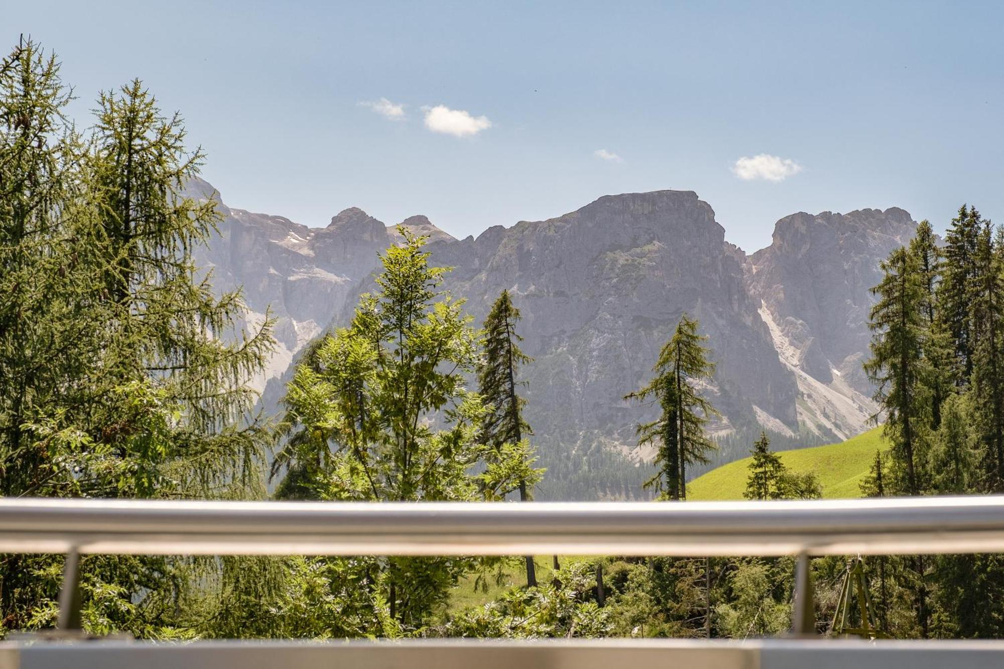 Ciasa Iachin - Dolomites Dream Retreat Apartamento San Martino in Badia Exterior foto
