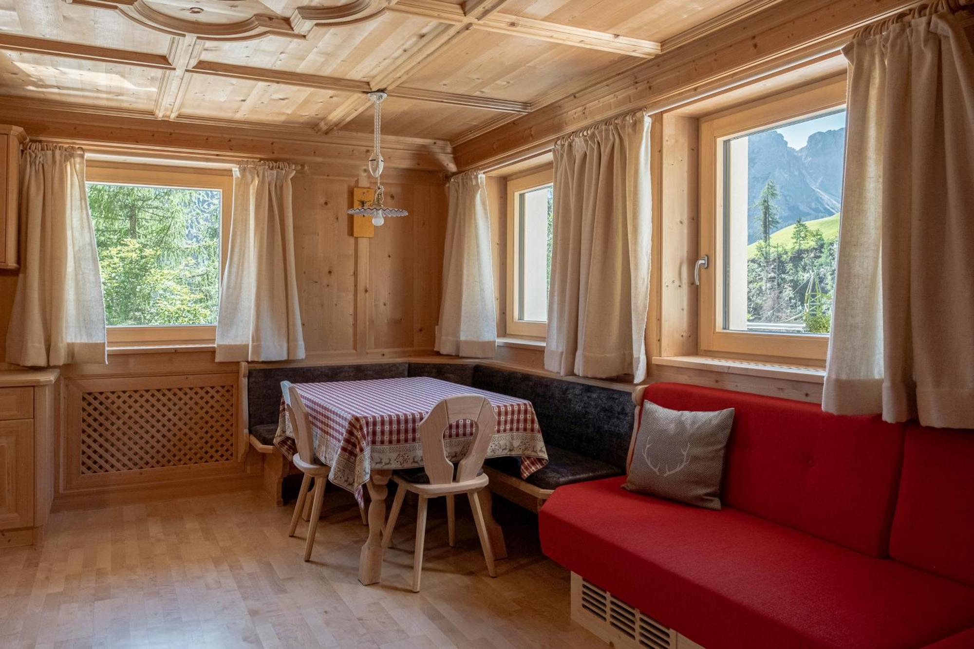 Ciasa Iachin - Dolomites Dream Retreat Apartamento San Martino in Badia Exterior foto